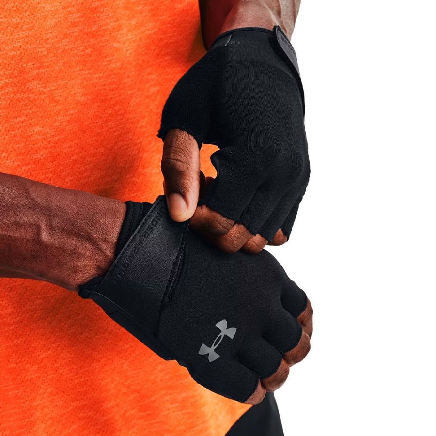 ua-training-gloves