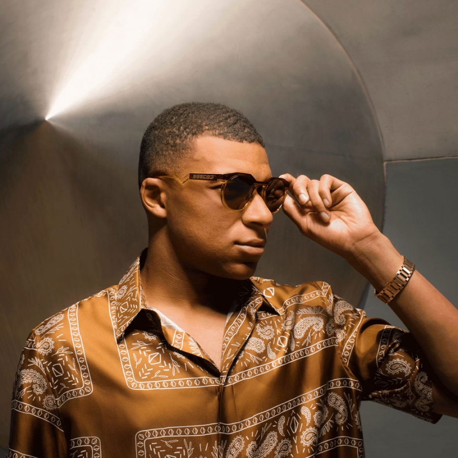 lunettes-de-soleil-hstn-de-la-serie-signature-de-kylian-mbappe