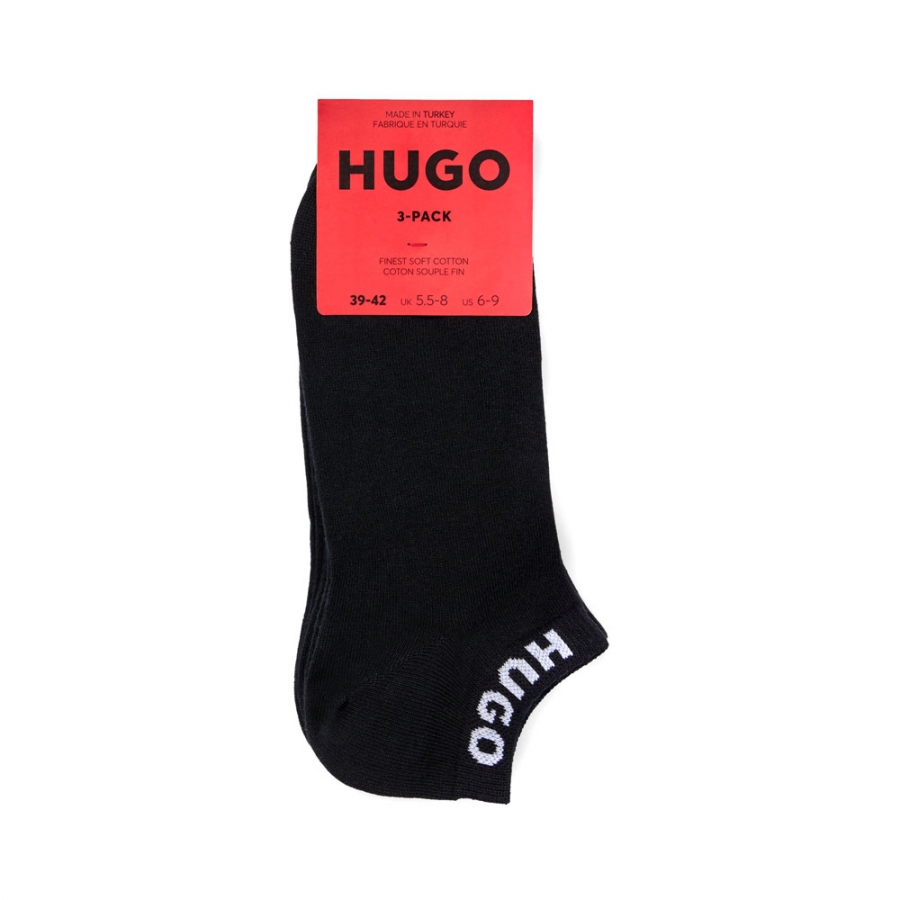 lot-de-trois-chaussettes-avec-logo-sur-les-poignets