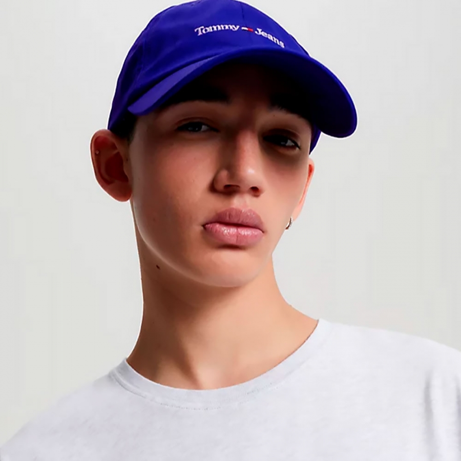 baseball-cap-with-embroidered-logo