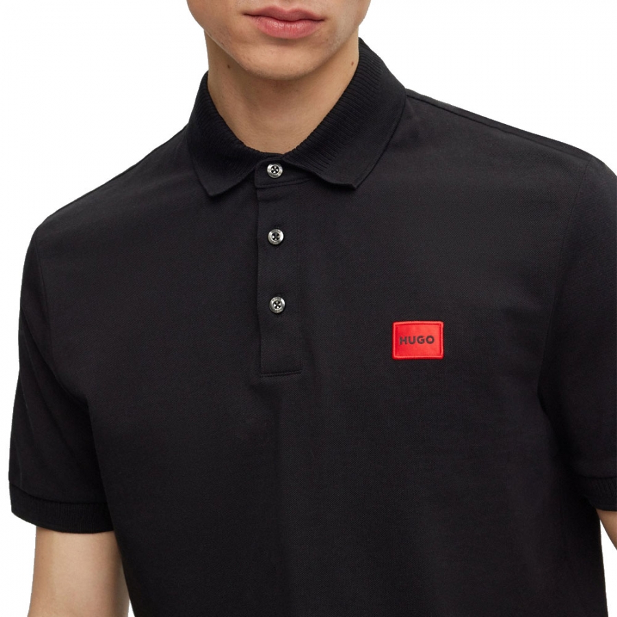 polo-slim-fit-de-pique-de-algodon-con-etiqueta-con-logo-roja