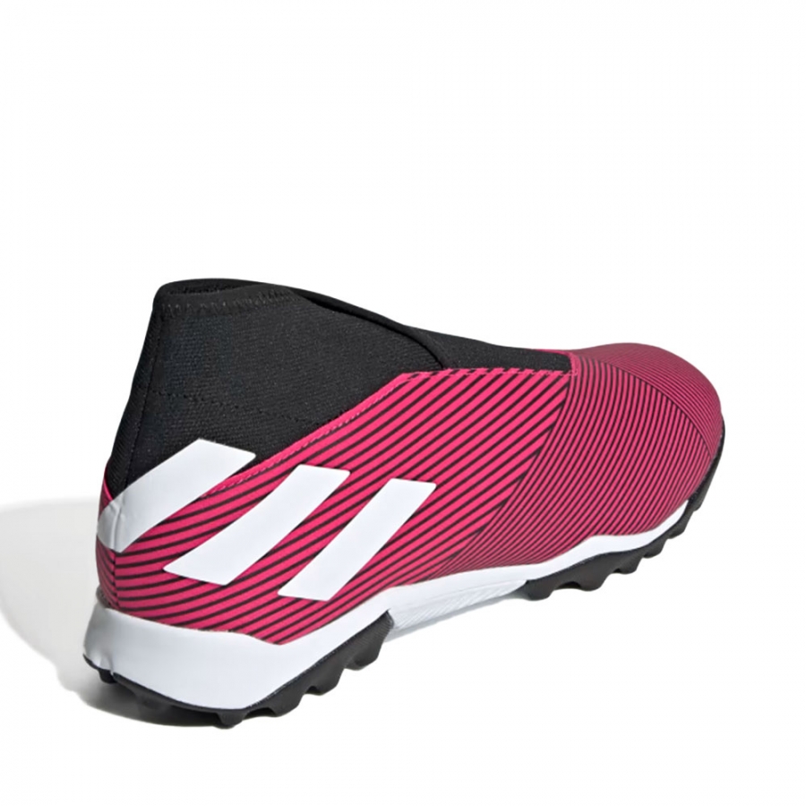 nemeziz-193-football-boots