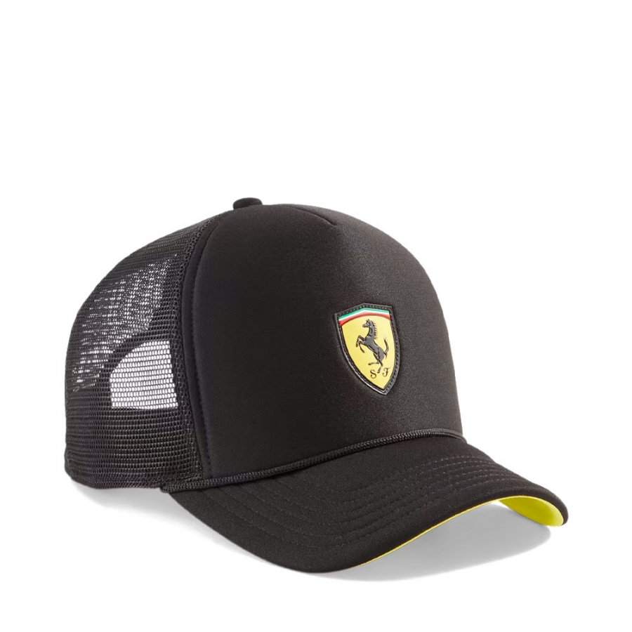 casquette-de-course-ferrari