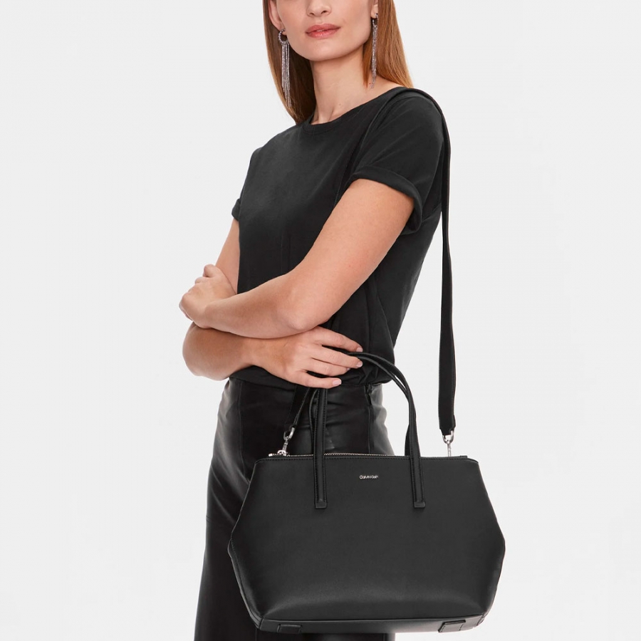 must-tote-crossbody-bag