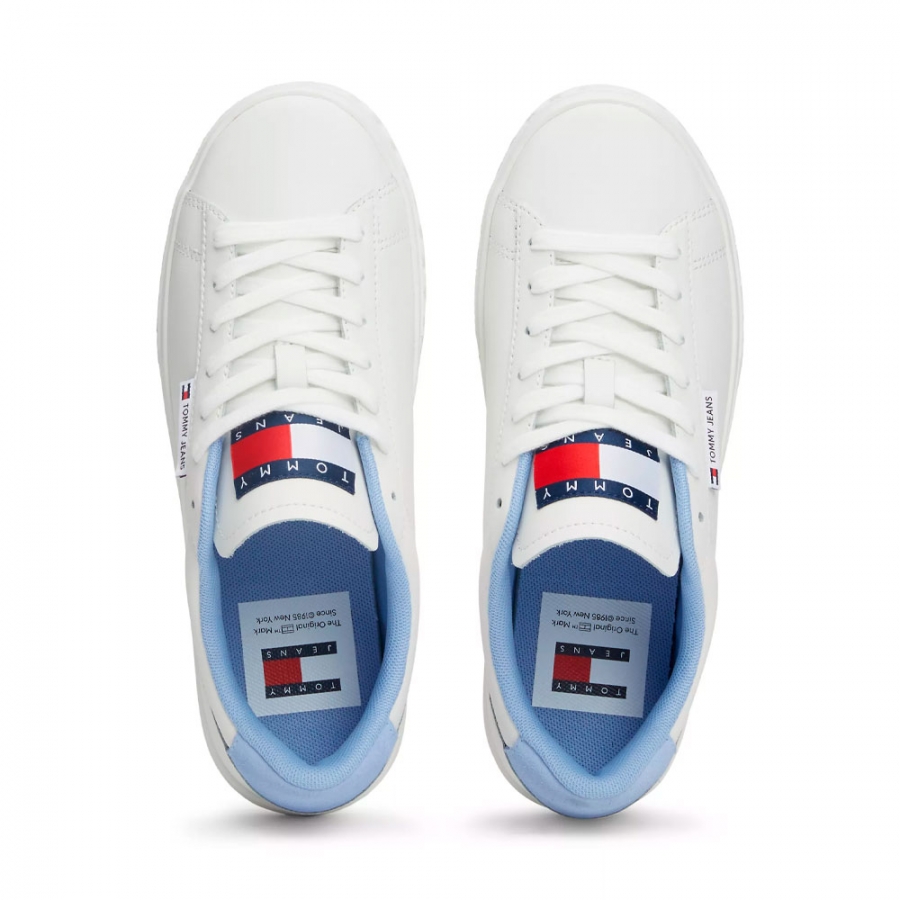 sneakers-essential-in-pelle-con-logo