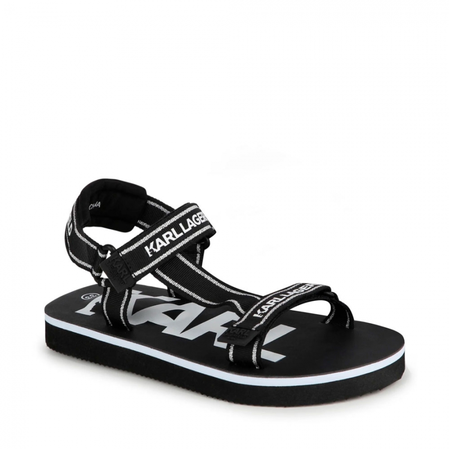 schwarze-sandalen