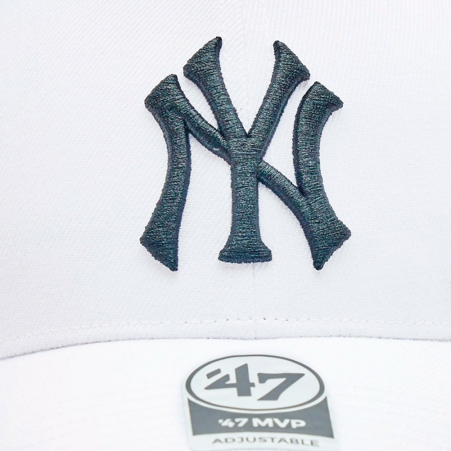 cappello-bianco-dei-new-york-yankees