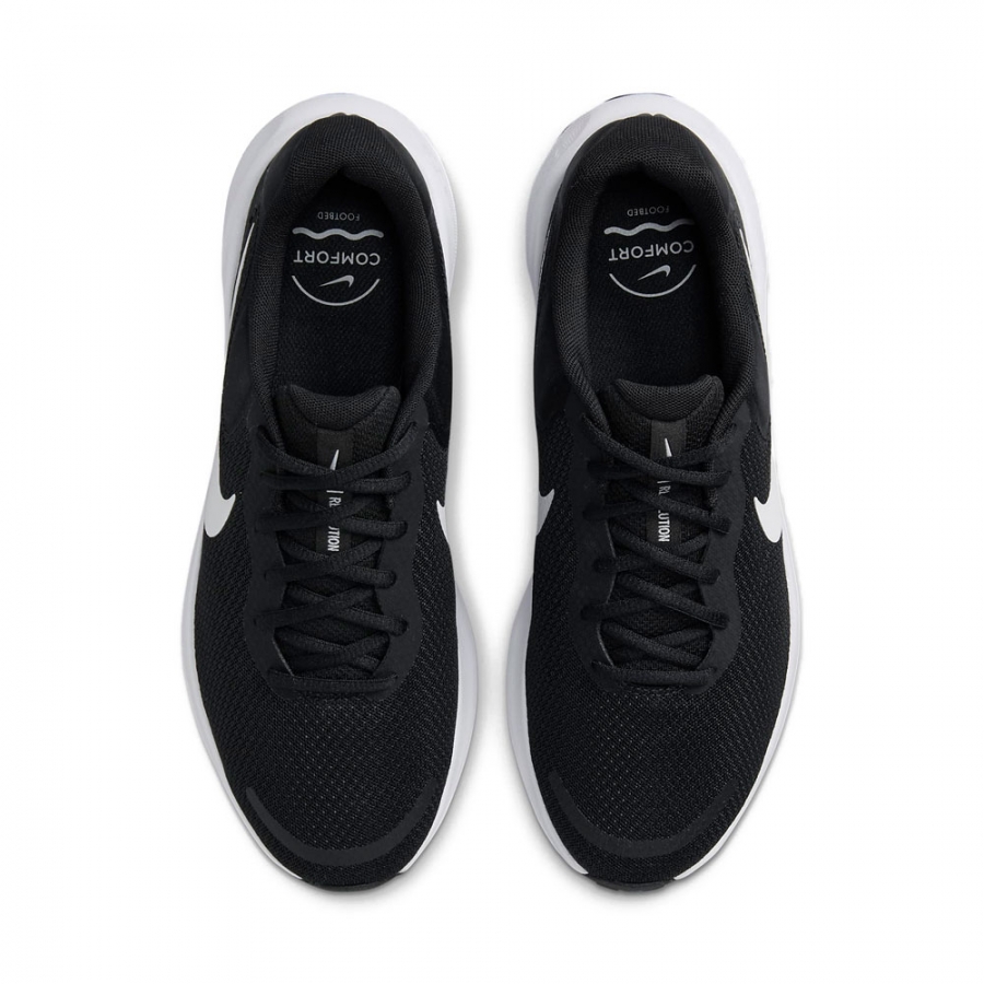 revolution-7-black-sneakers