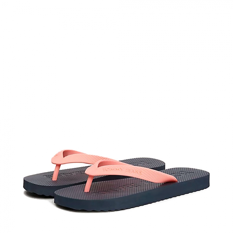 flip-flops-with-teeth-sole