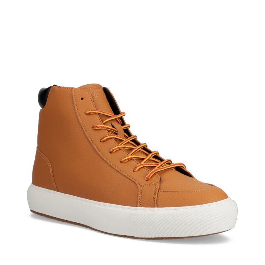 woodward-rugged-chukka-high-top-sneakers