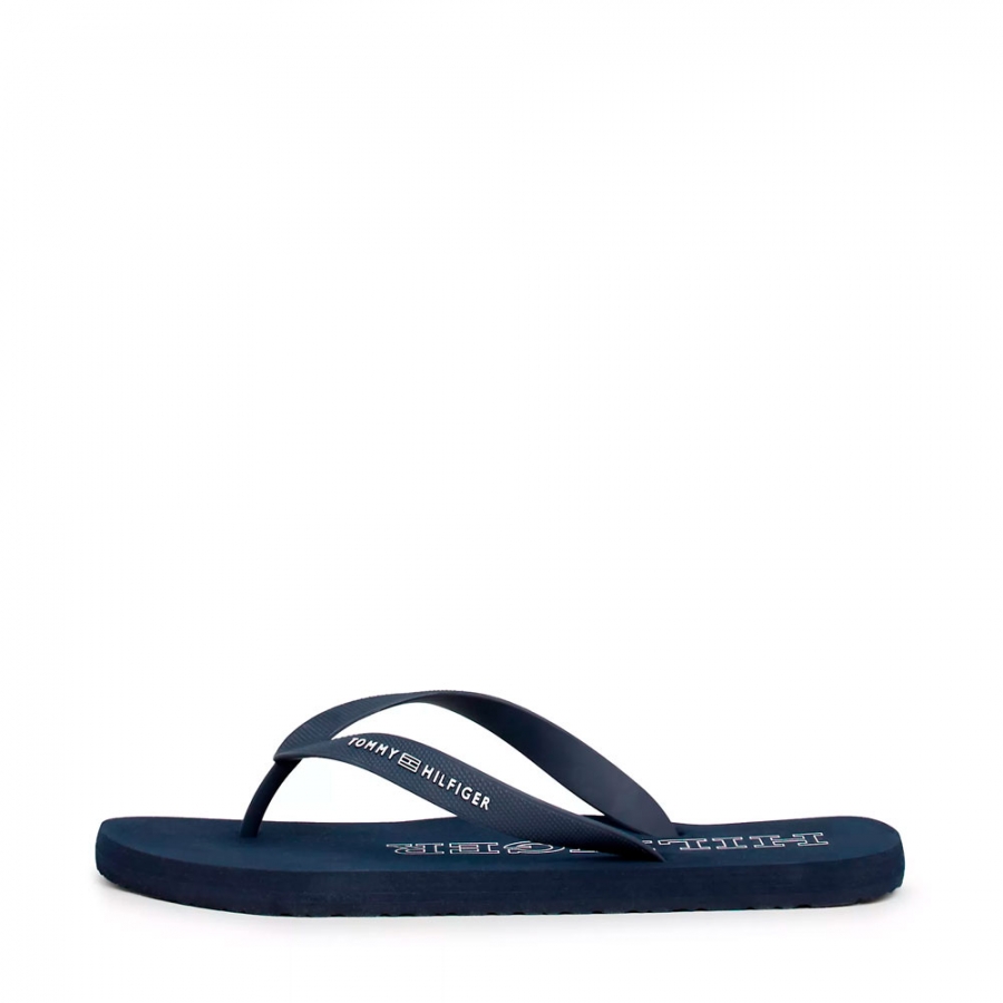 flip-flops-with-logo-on-the-strip