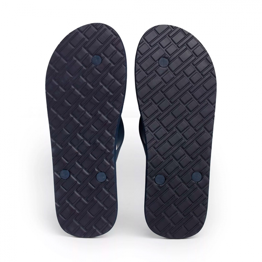 flip-flops-com-logotipo-na-tira