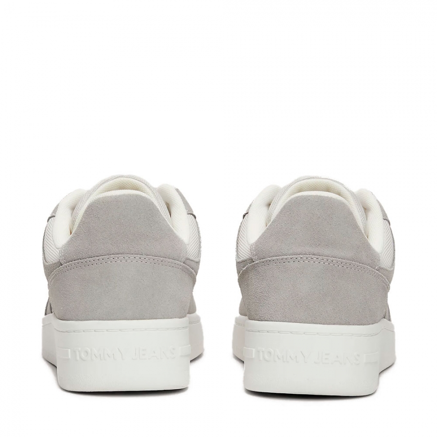 sneakers-en-cuir-a-lacets