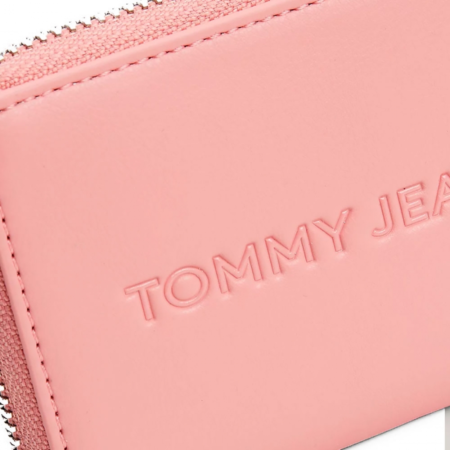 essential-wallet-with-zipper-and-logo