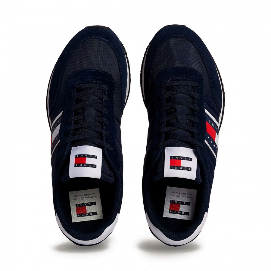 sneakers-de-course-casual-avec-logo