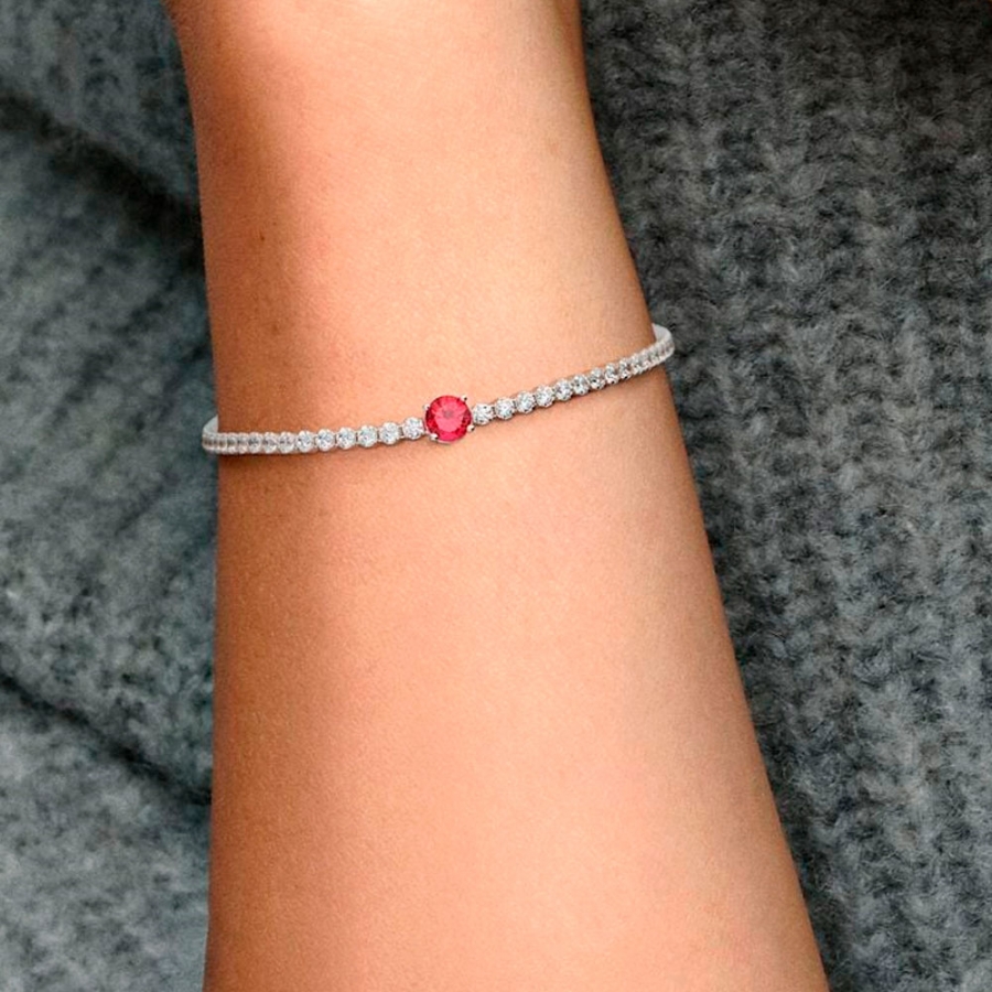 bracciale-tennis-con-gemme-rosse-tondo-in-pave-592403c01