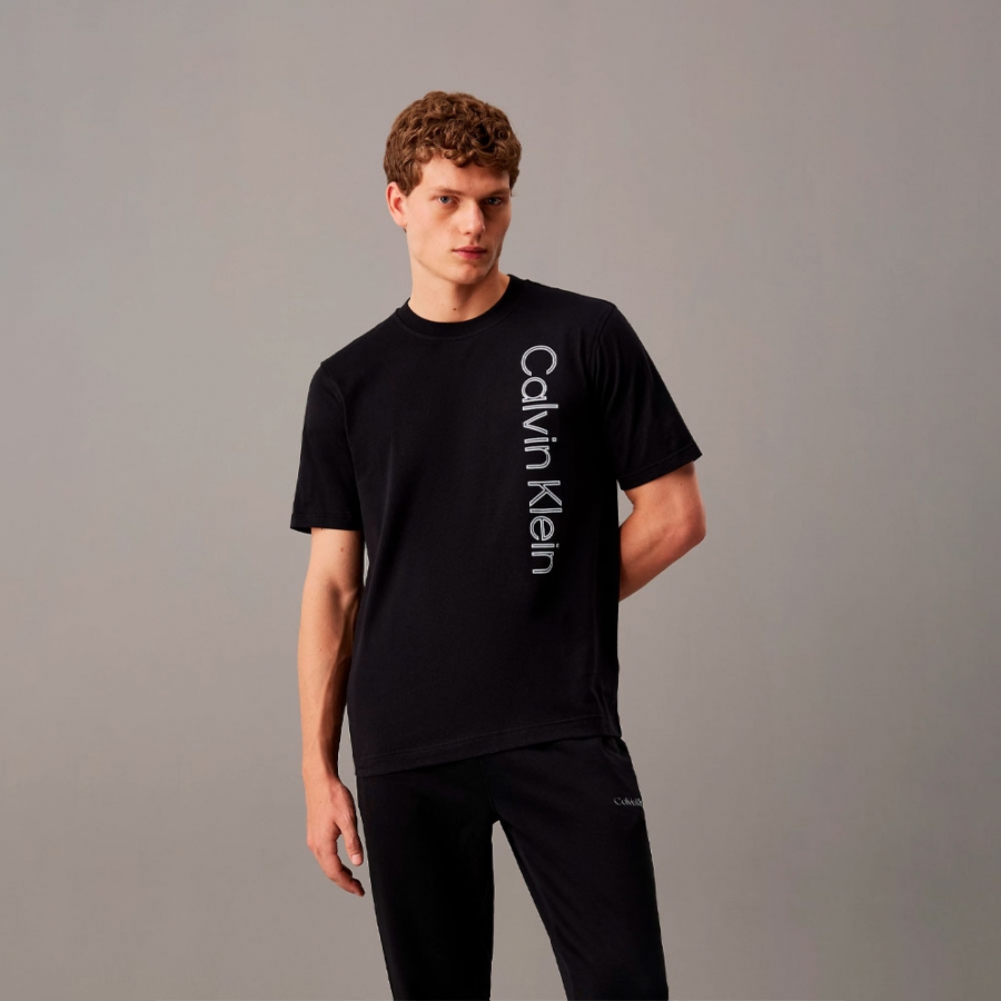 t-shirt-com-logotipo