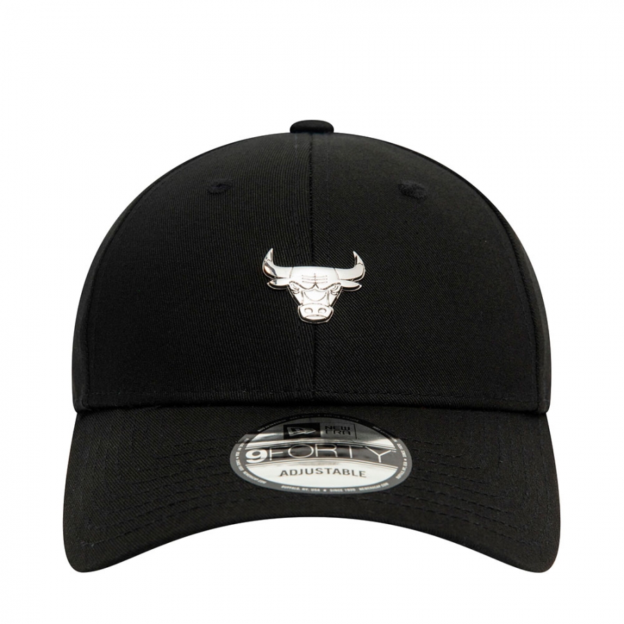 casquette-9forty-avec-pin-chicago-bulls