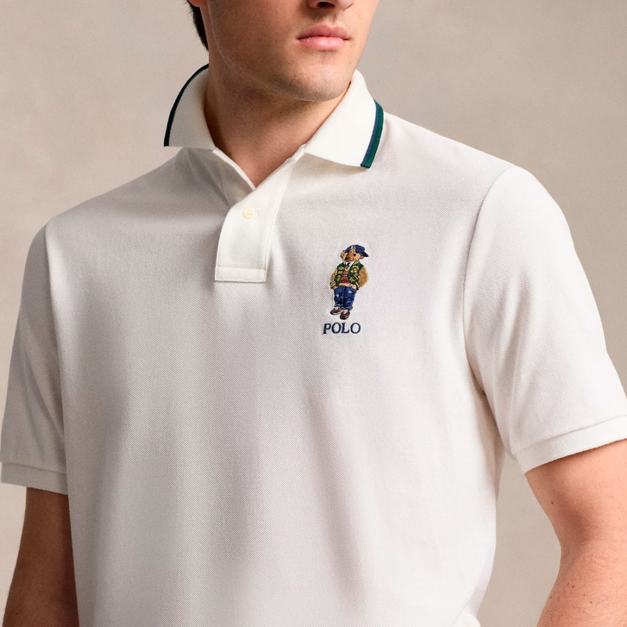 klassisches-polo-mit-barendesign