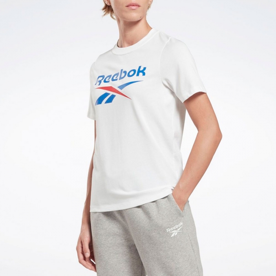 t-shirt-mit-logo