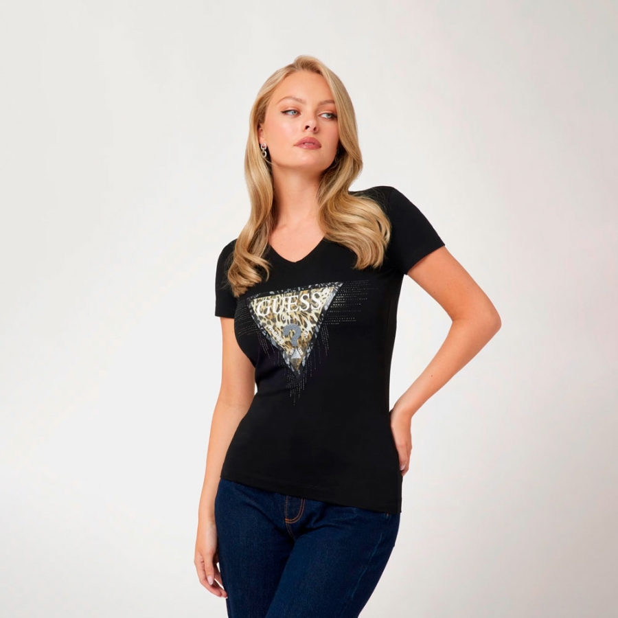 dreieckiges-t-shirt-mit-logo-und-animal-print