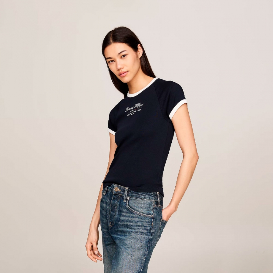 slim-t-shirt-with-logo-and-contrasting-finishes