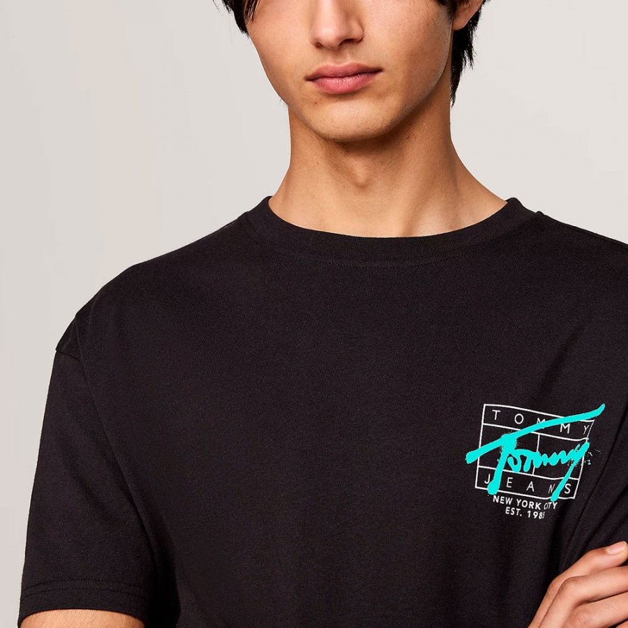 t-shirt-with-distinctive-graffiti-style-logo