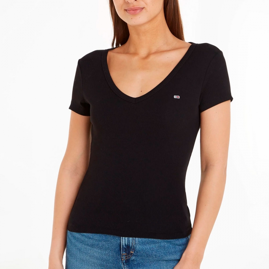 camiseta-essential-con-cuello-de-pico