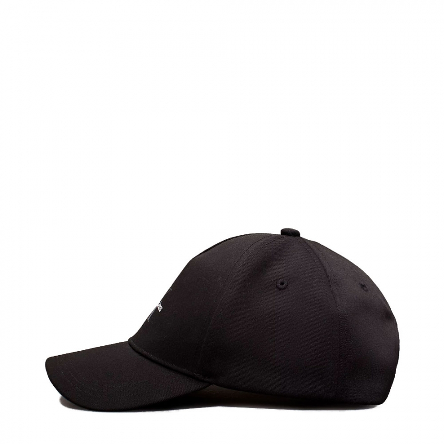 casquette-en-serge-avec-peluche-chaude