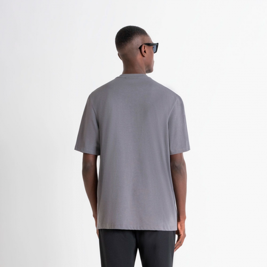 relax-fit-basic-t-shirt