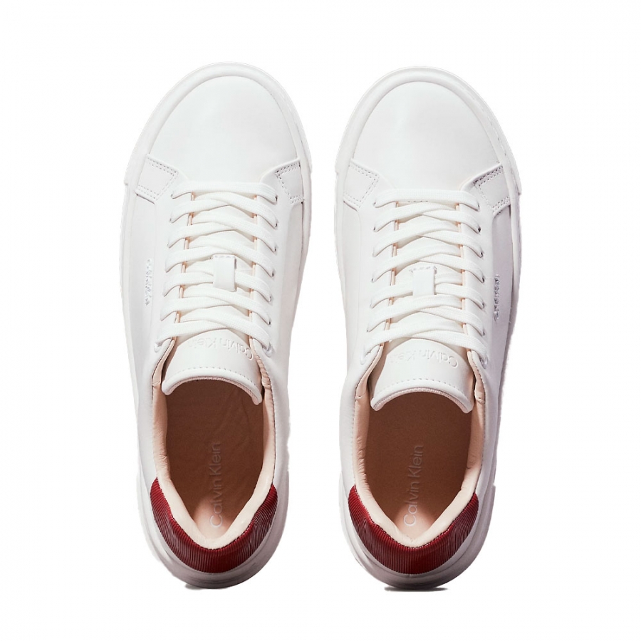 sneakers-allacciate-con-cupsole