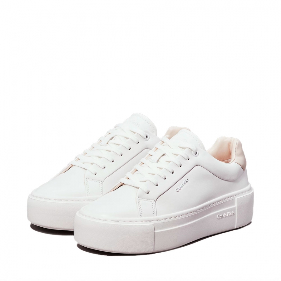 sneakers-allacciate-con-cupsole