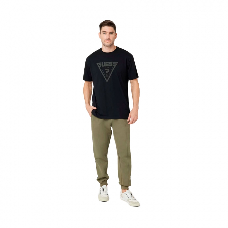 t-shirt-a-logo-triangulaire