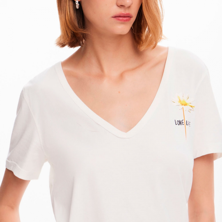 vini-t-shirt-with-flower