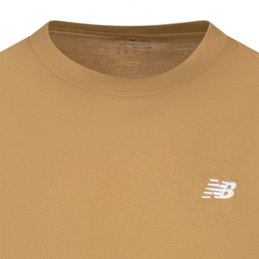 camiseta-essential-logo