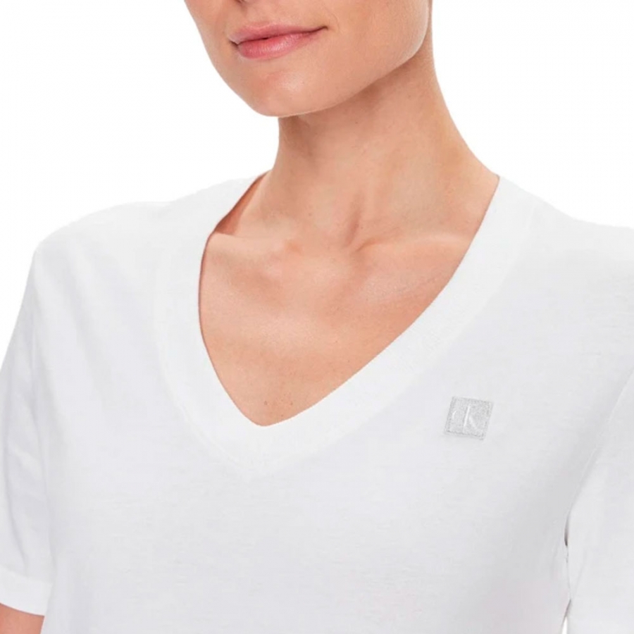 v-neck-monogram-badge-t-shirt