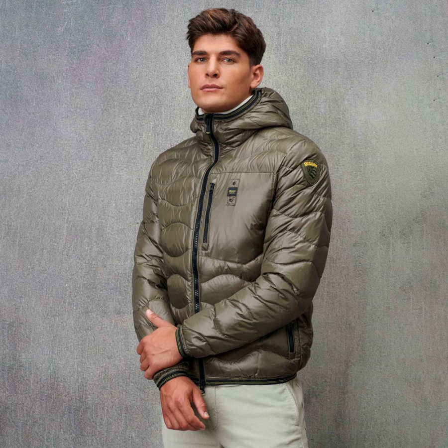 lightweight-down-jacket-with-waves