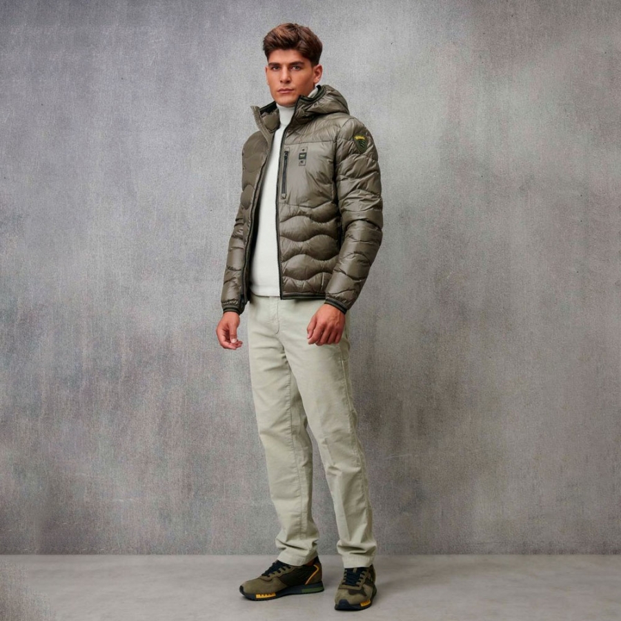 lightweight-down-jacket-with-waves