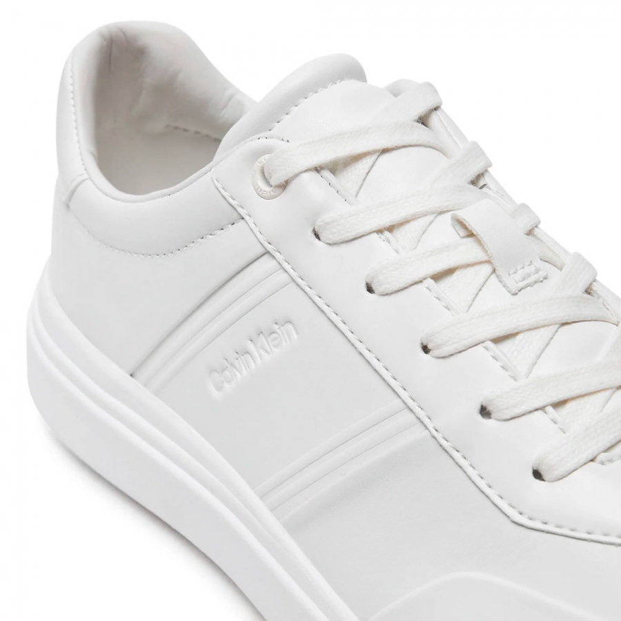 sneakers-basses-a-lacets