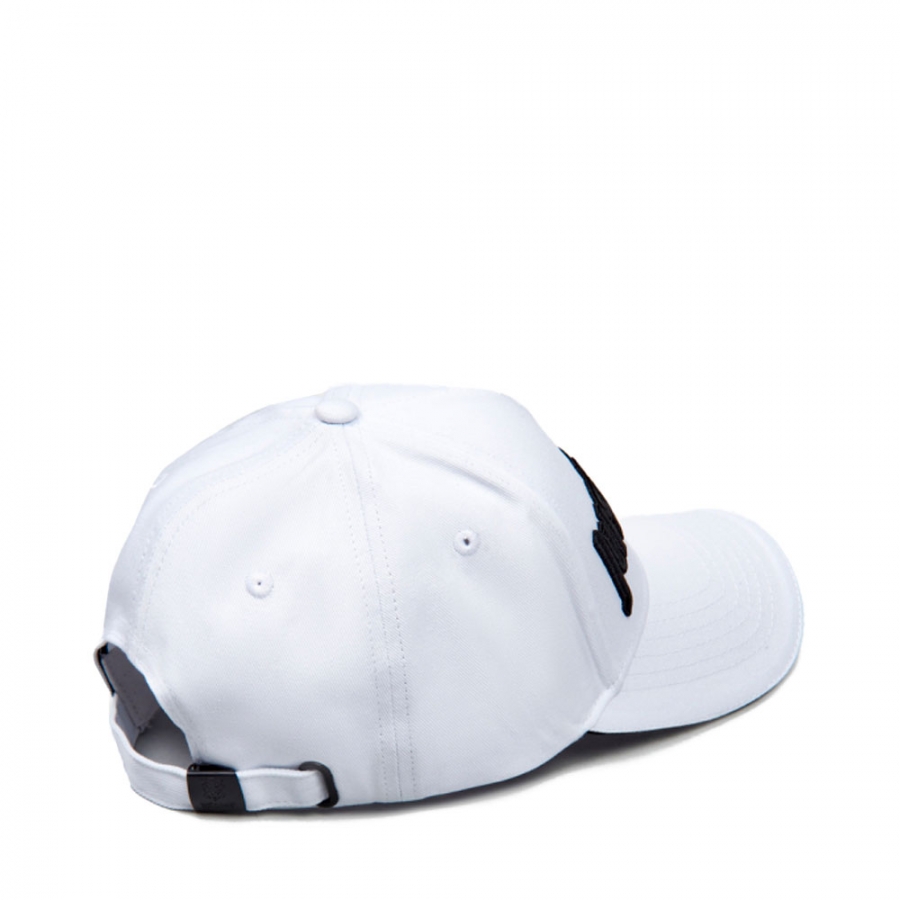 casquette-avec-logo-brode