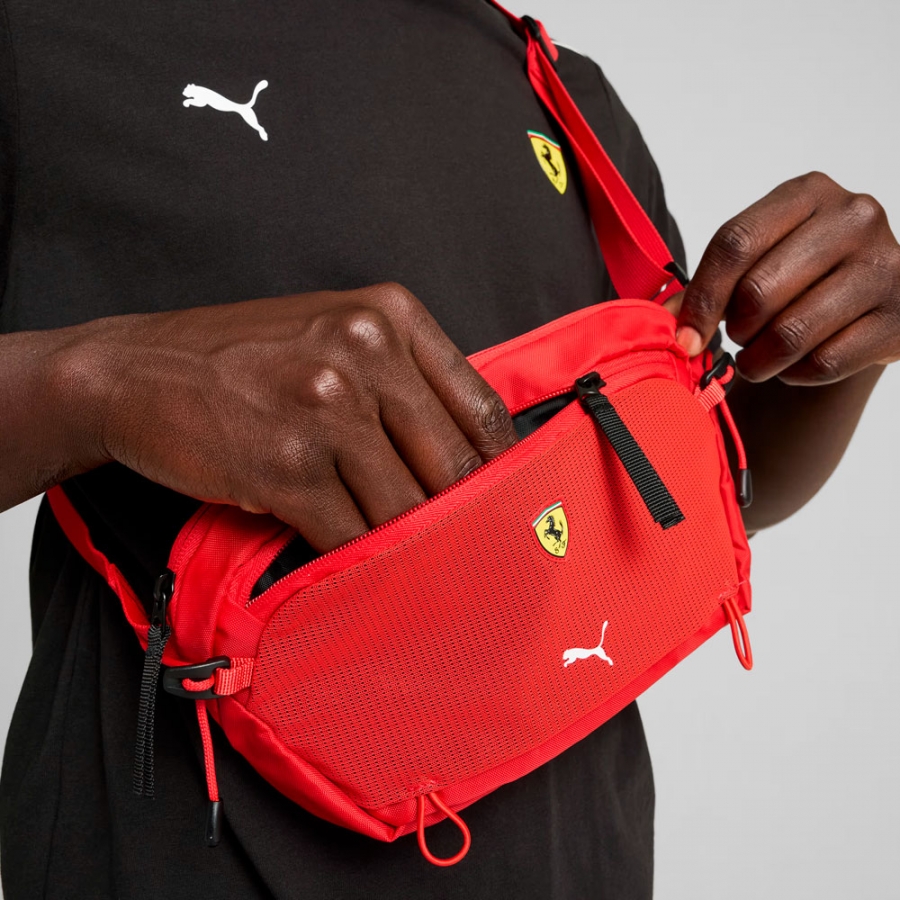 scuderia-ferrari-race-waist-bag