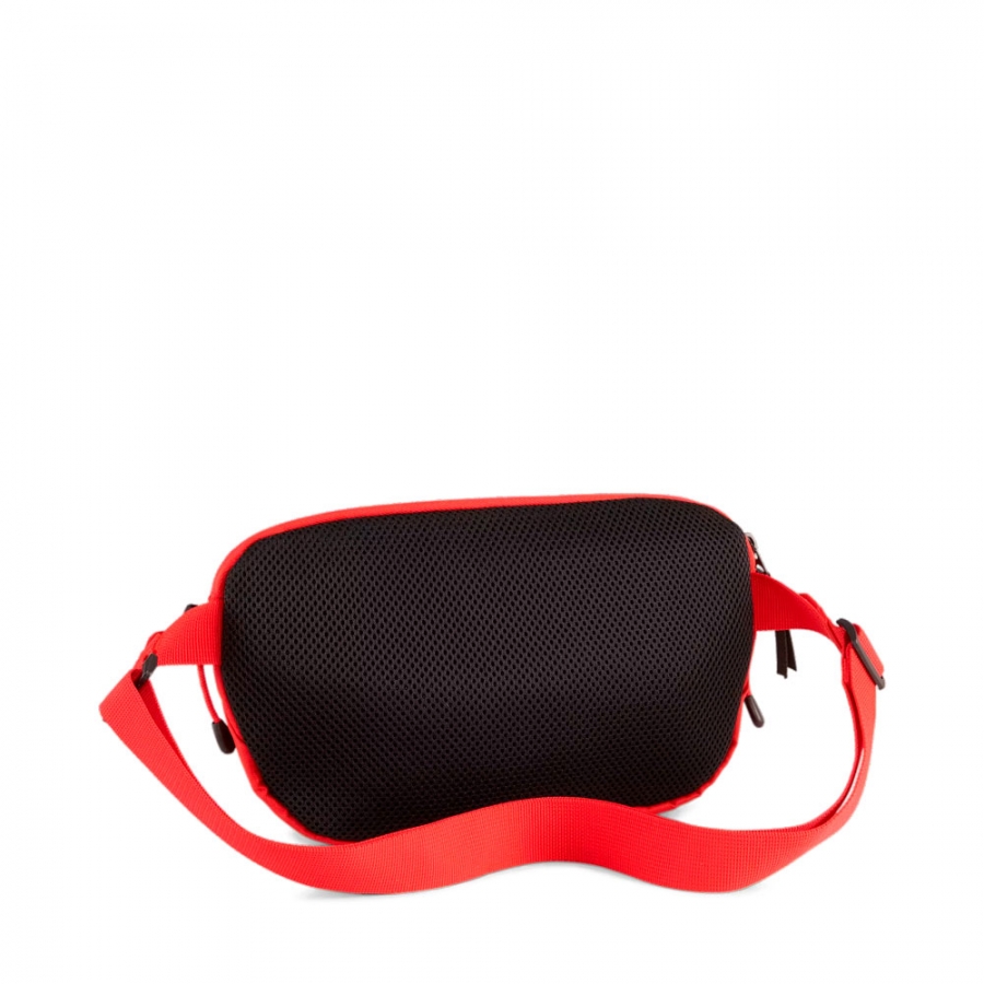 scuderia-ferrari-race-waist-bag