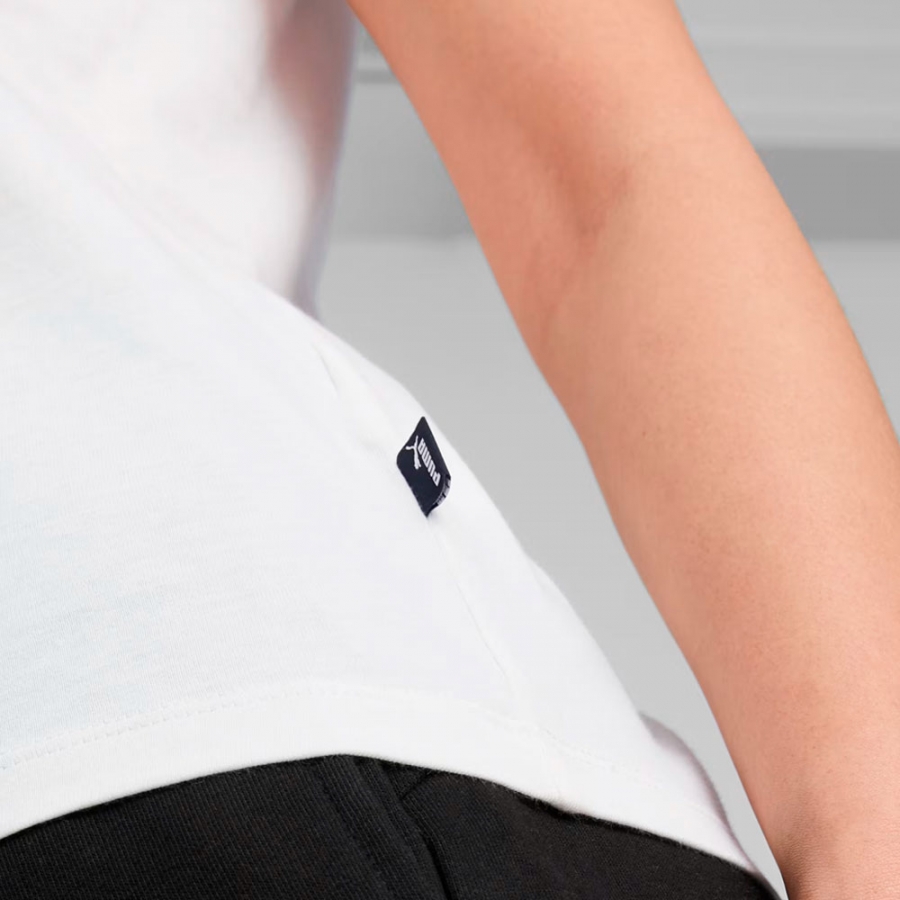 t-shirt-avec-logo-essentiels