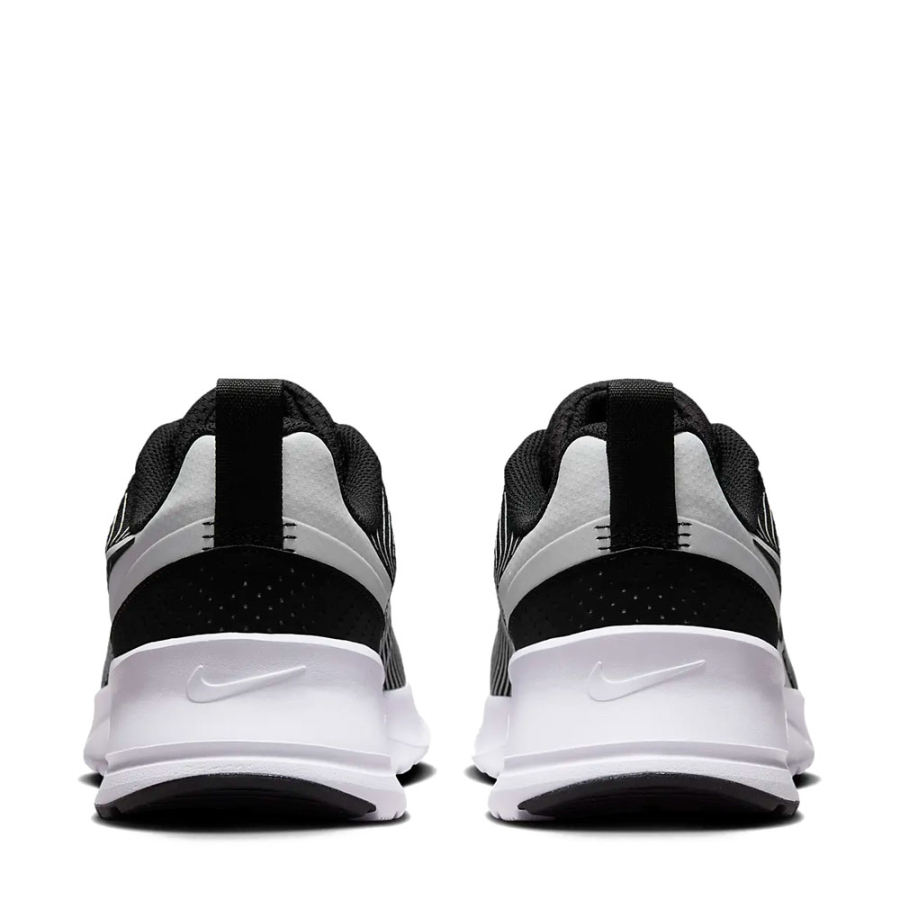 air-max-nuaxis-sneakers