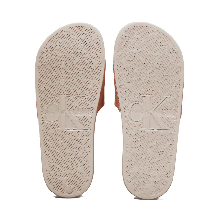 monogrammed-flip-flops