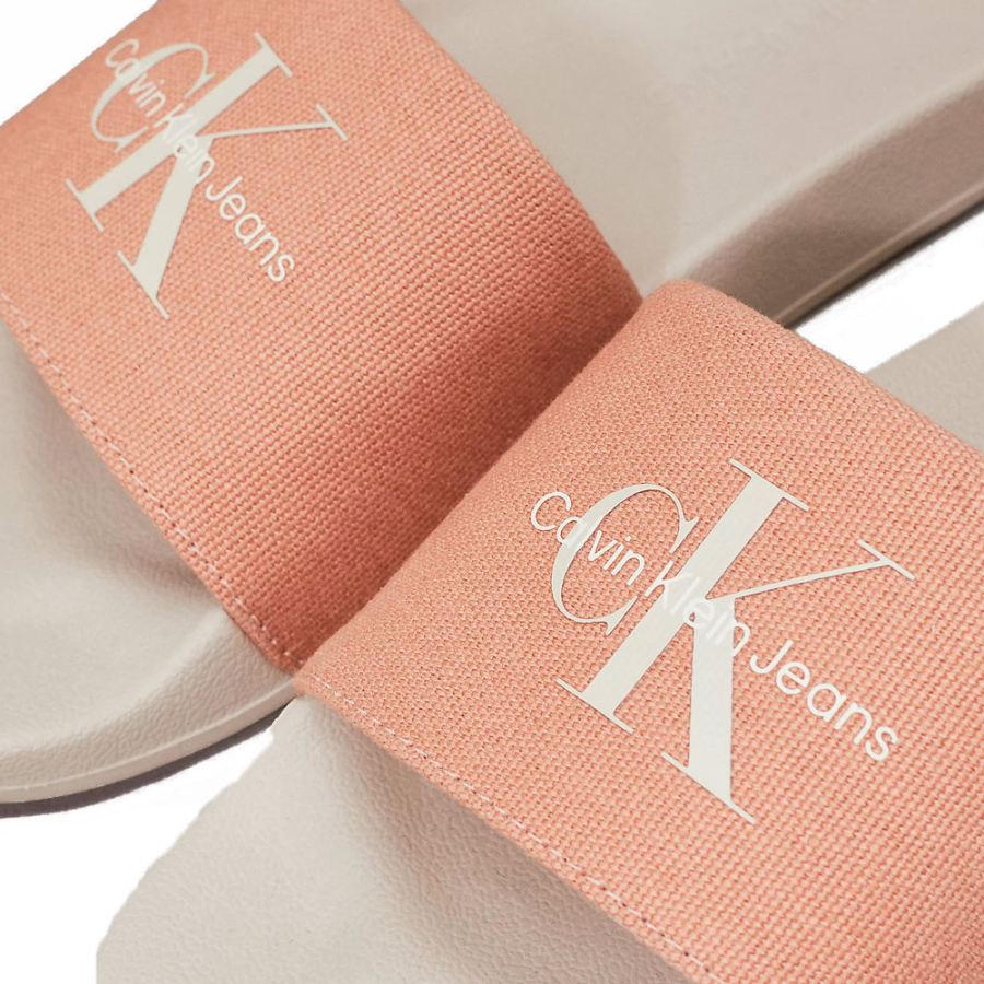 monogrammed-flip-flops