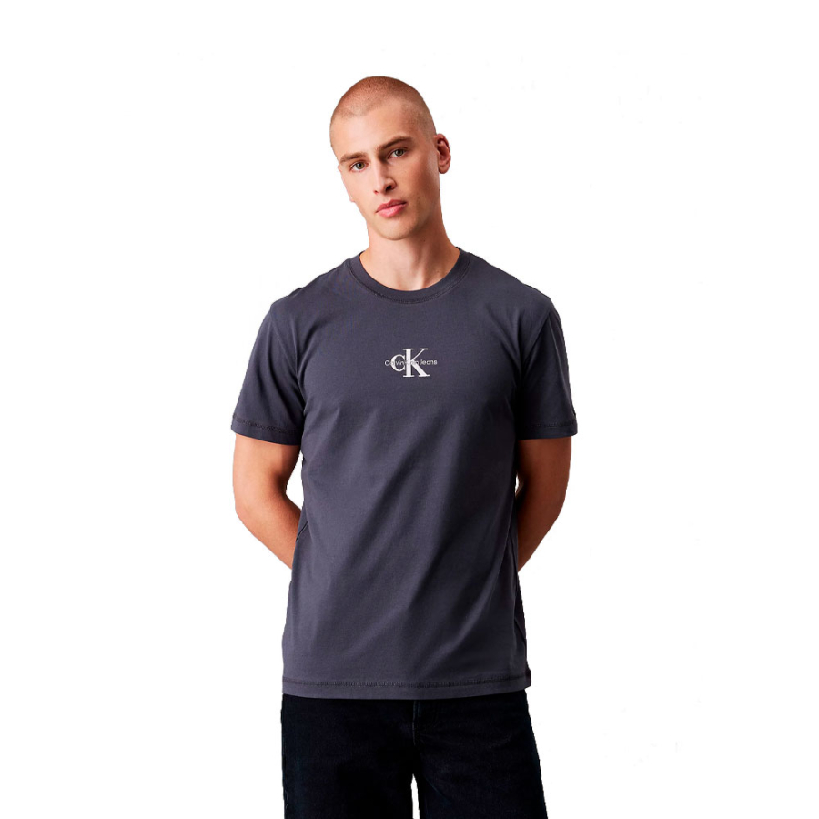 t-shirt-con-monogramma