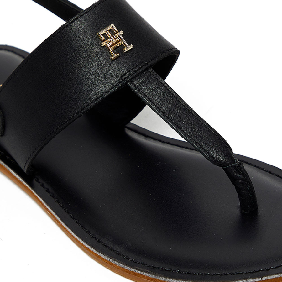 flat-sandals-with-strap-and-monogram-plate