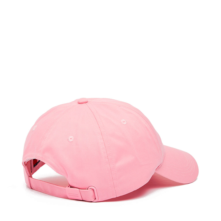 baseball-cap-with-elongated-logo