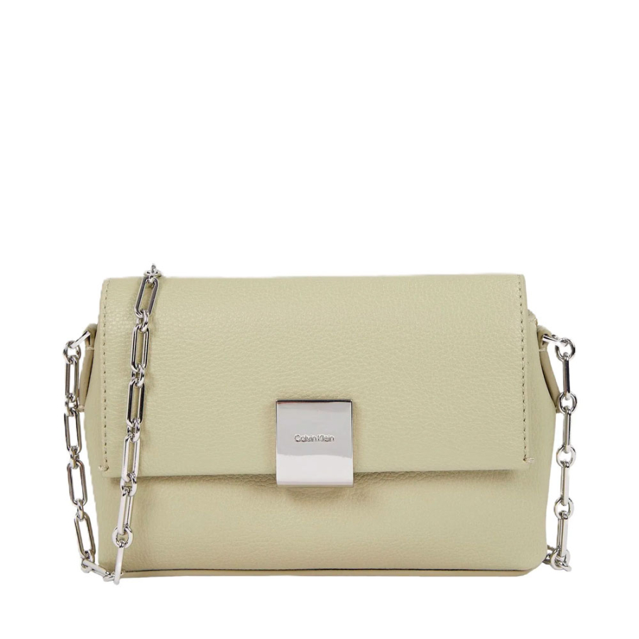 plaque-shoulder-bag-with-chain